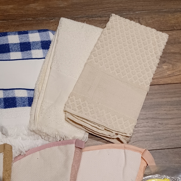 Cross Stitch Material Bundle - Picture 3 of 16